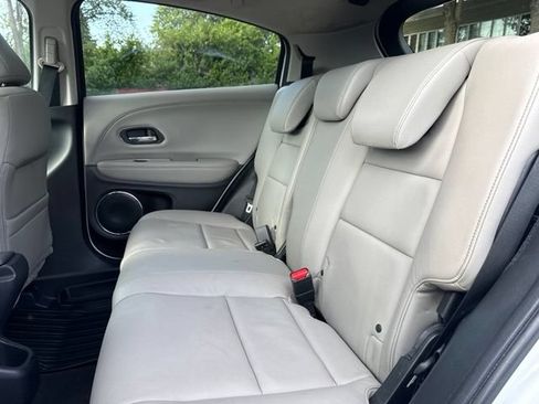 Used 2018 Honda HR-V EX-L image 35
