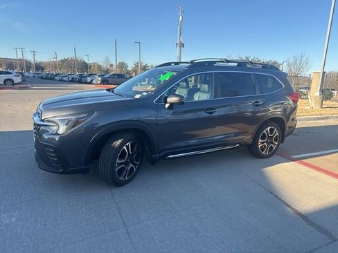Used 2023 Subaru Ascent Limited image 7