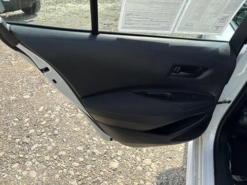 Used 2025 Toyota Corolla LE FWD image 18