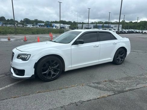 Used 2022 Chrysler 300 S RWD image 2