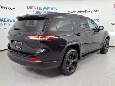 Used 2024 Jeep Grand Cherokee L Limited w/ Luxury Tech Group II AWD/4WD image 4