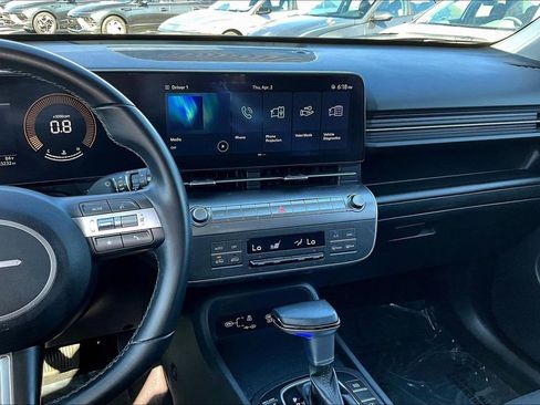 Used 2025 Hyundai Kona SEL image 8