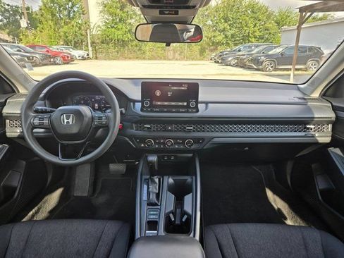 Used 2025 Honda Accord SE image 24
