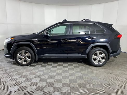 Used 2020 Toyota RAV4 Limited image 2