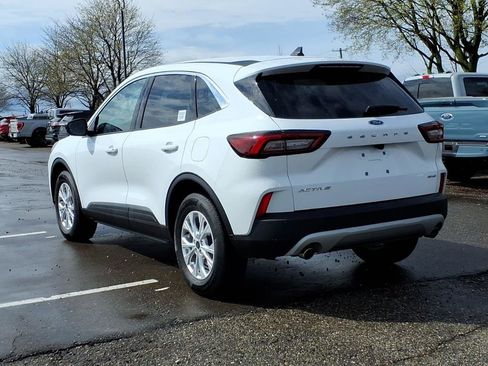 Used 2023 Ford Escape Active AWD/4WD image 3