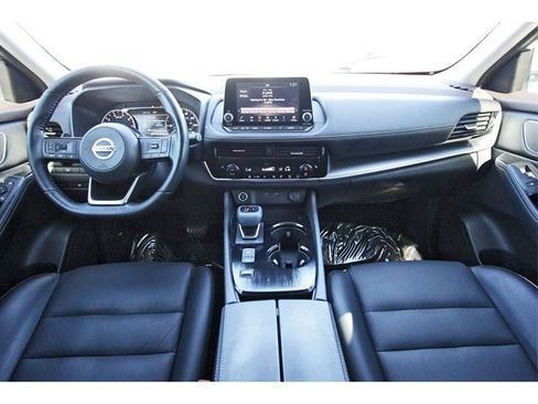 Used 2021 Nissan Rogue SV w/ Premium Package image 8