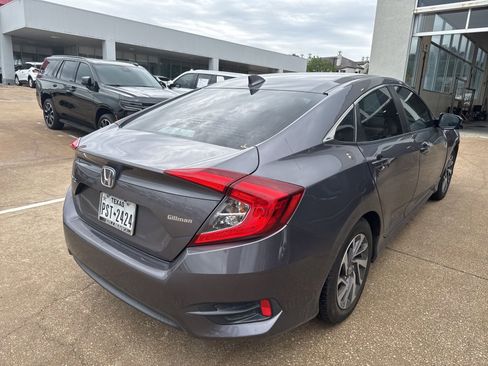 Used 2018 Honda Civic EX image 5