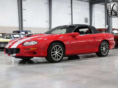 Used 2002 Chevrolet Camaro Z28 w/ SS Performance/Appearance Pkg image 12