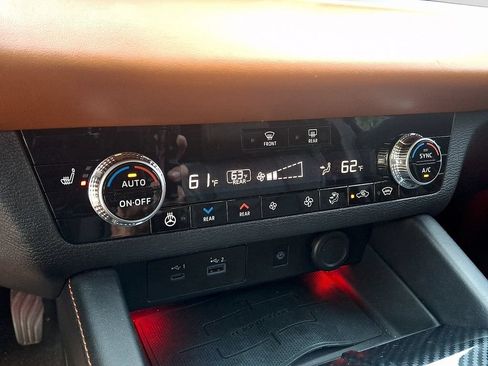Used 2022 Mitsubishi Outlander SEL AWD/4WD image 19