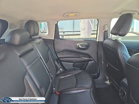 Used 2019 Jeep Compass Trailhawk AWD/4WD image 44