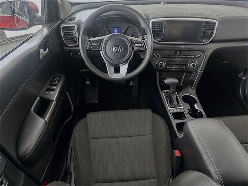 Certified 2020 Kia Sportage LX image 4