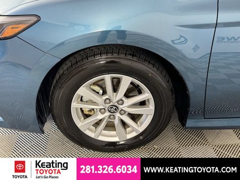Used 2025 Toyota Camry LE FWD image 30