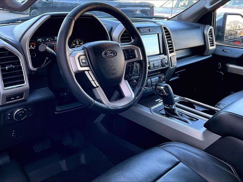 Used 2017 Ford F150 Lariat image 18