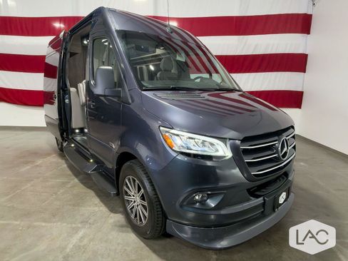 Used 2022 Mercedes-Benz Sprinter 2500 image 7