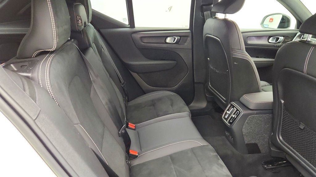 Used 2023 Volvo XC40 Recharge Ultimate AWD/4WD image 22