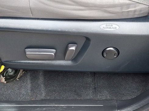 Used 2018 Toyota Tundra SR5 image 28