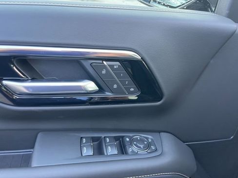 New 2026 Chevrolet Suburban Premier w/ Sun And Tow Package image 17