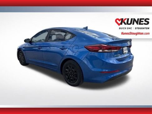 Used 2017 Hyundai Elantra SE FWD image 7