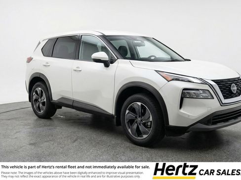 Used 2025 Nissan Rogue SV image 1