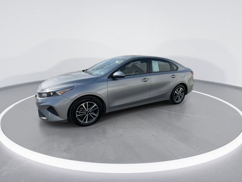 Used 2023 Kia Forte LXS w/ LXS Technology Package image 10