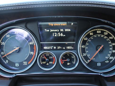 Used 2015 Bentley Flying Spur W12 image 27