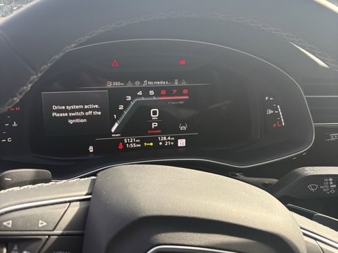 Used 2025 Audi Q8 Premium Plus image 10