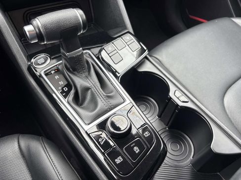 Used 2023 Kia Sportage EX image 32