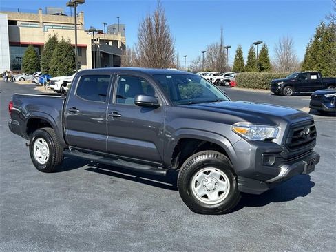 Used 2022 Toyota Tacoma SR image 2