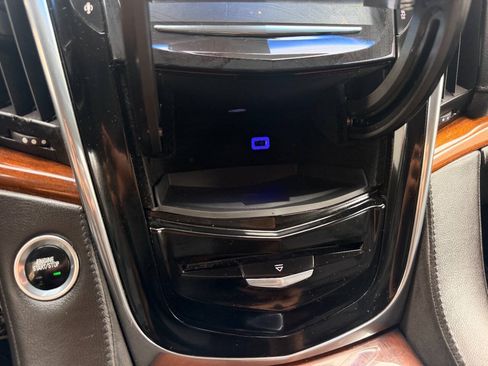 Used 2015 Cadillac Escalade ESV Premium AWD/4WD image 47