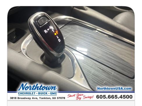 Used 2018 Buick Enclave Essence AWD/4WD image 25