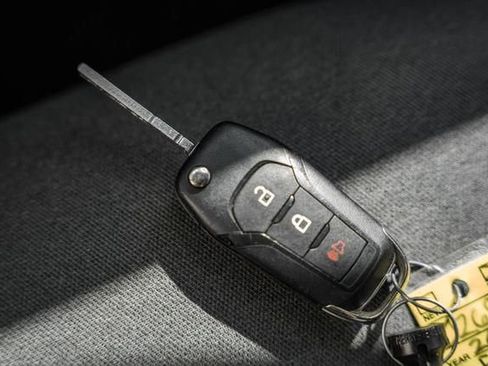 Used 2022 Ford F150 XLT image 45