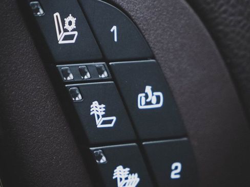 Used 2013 GMC Sierra 3500 Denali image 6