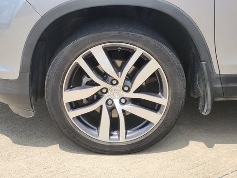 Used 2017 Honda Pilot Elite image 10