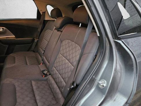 Used 2018 Kia Niro LX image 21