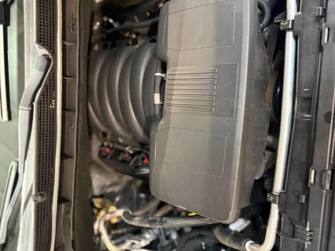 Used 2022 GMC Yukon XL SLE w/ Max Trailering Package AWD/4WD image 9