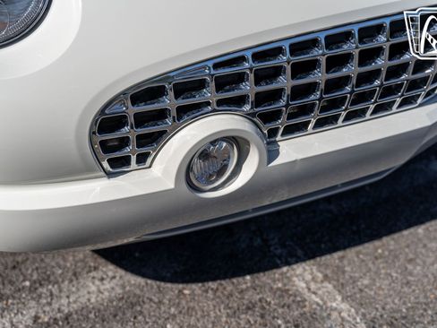 Used 2002 Ford Thunderbird image 39