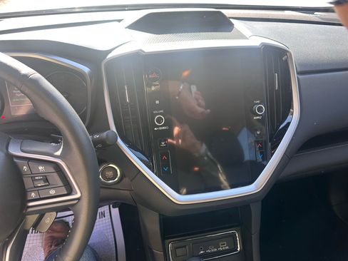 Used 2024 Subaru Ascent Limited image 19