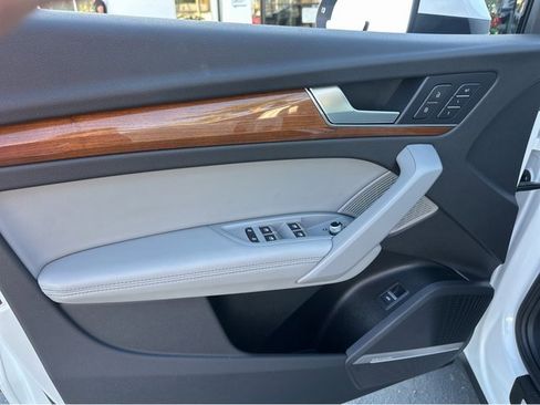 Used 2022 Audi Q5 2.0T Premium Plus image 36
