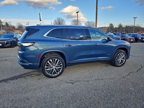 New 2026 Buick Enclave Avenir image 4