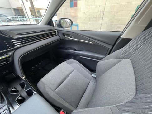 Used 2025 Toyota Camry LE image 35