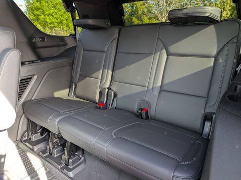 Used 2023 GMC Yukon Denali w/ LPO, Floor Liner Package AWD/4WD image 29