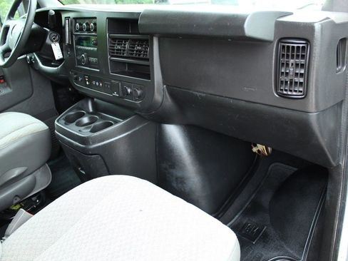 Used 2019 Chevrolet Express 3500 LT w/ LT Preferred Equipment Group image 11