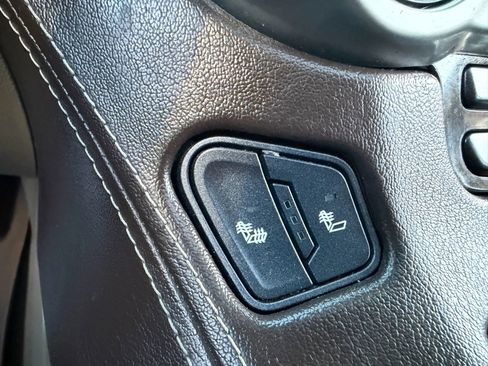 Used 2015 Chevrolet Suburban LT image 43