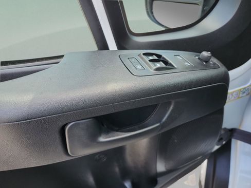 Used 2025 RAM ProMaster 2500 w/ Convenience Group FWD image 16