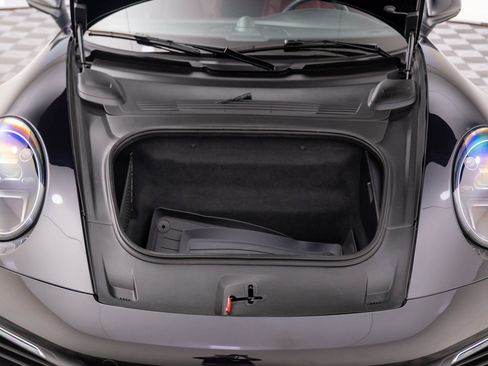 Certified 2022 Porsche 911 Carrera 4S AWD/4WD image 31
