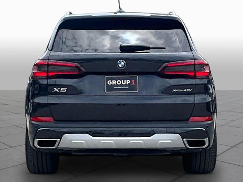 Used 2022 BMW X5 xDrive40i w/ Parking Assistance Package AWD/4WD image 4