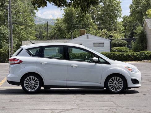 Used 2017 Ford C-MAX SE w/ Cargo Management Package FWD image 4