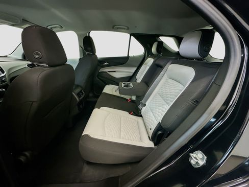 Used 2018 Chevrolet Equinox LS image 28