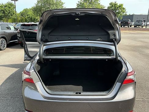 Used 2022 Toyota Camry SE FWD image 24