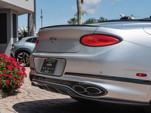 Used 2023 Bentley Continental GT Mulliner AWD/4WD image 9